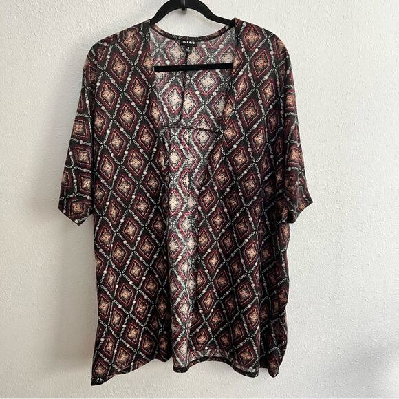 Torrid Black Red Diamond Print Sheer Kimono Short Sleeve Cardigan size 3X - Picture 1 of 6